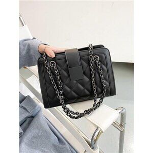Quilted Chain Strap Shoulder Bag